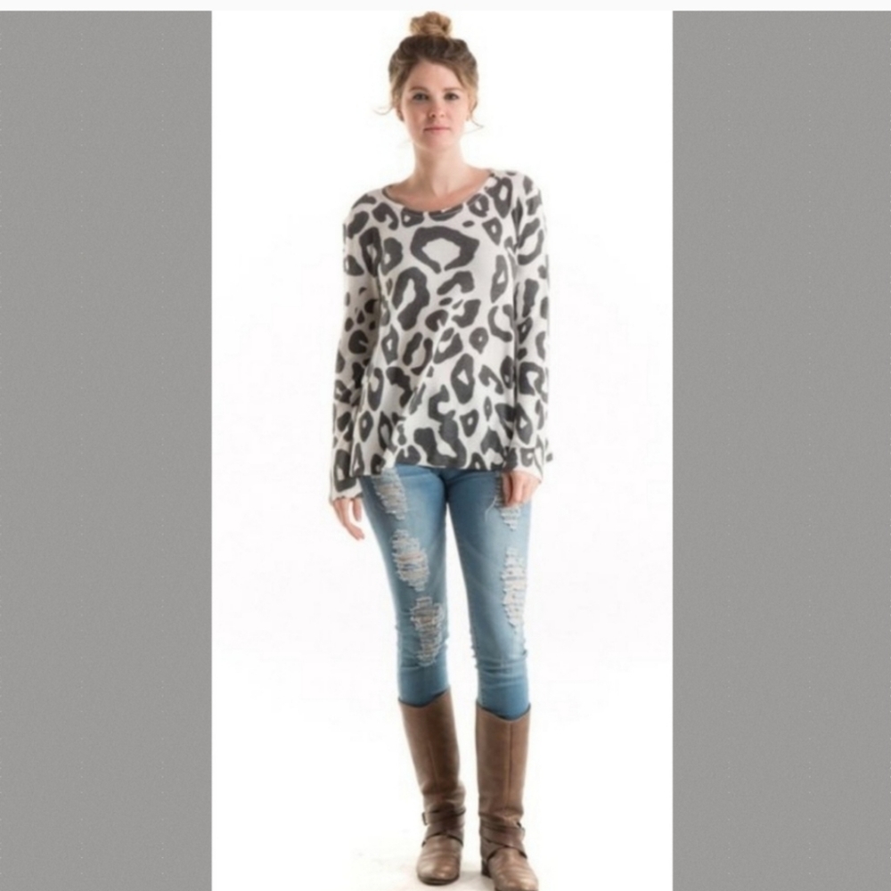 Animal print top